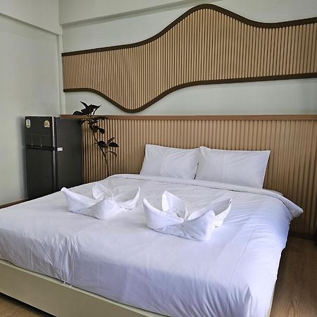 Lub Nai Hostel Patong Ngoại thất bức ảnh