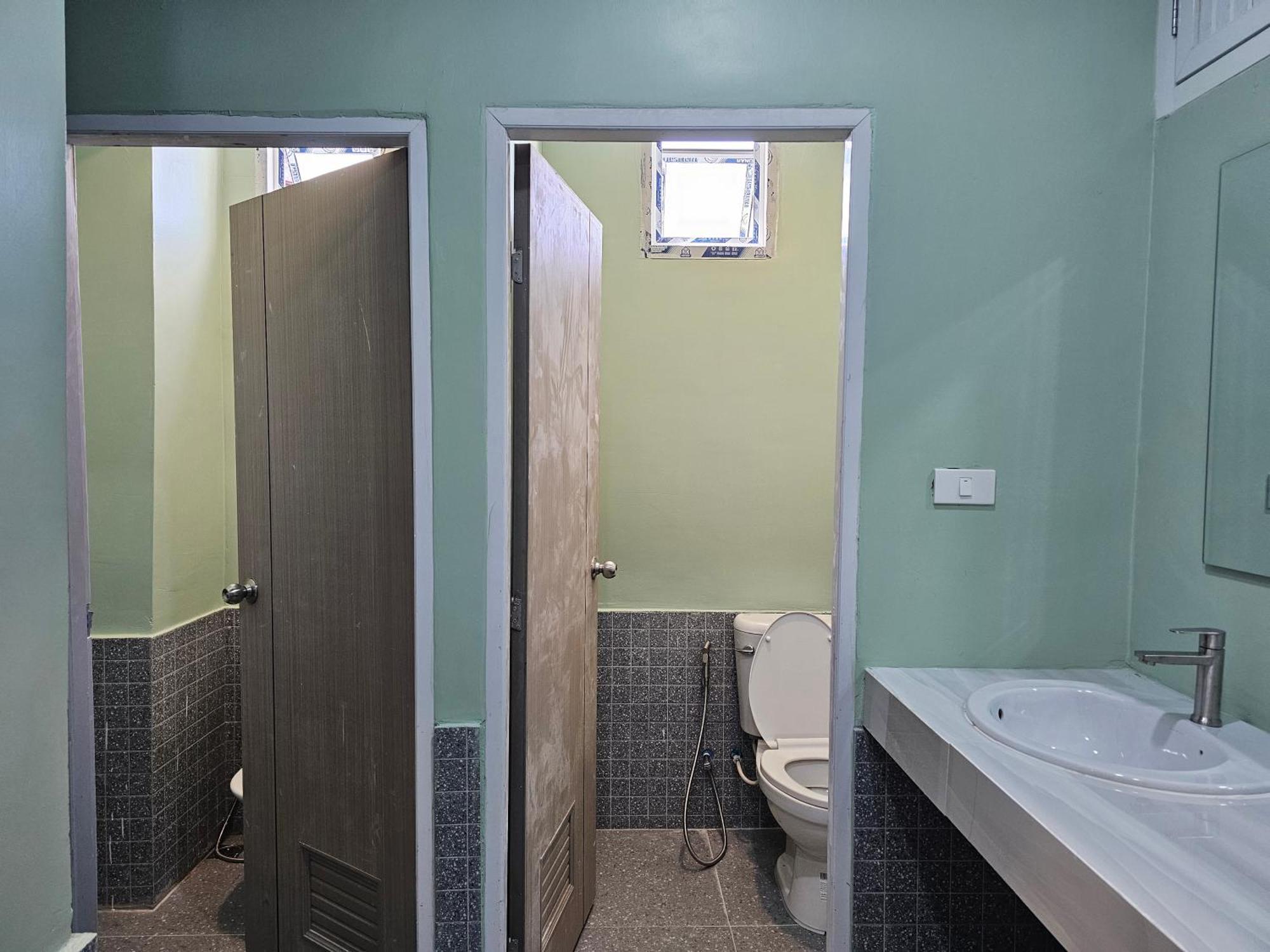 Lub Nai Hostel Patong Phòng bức ảnh