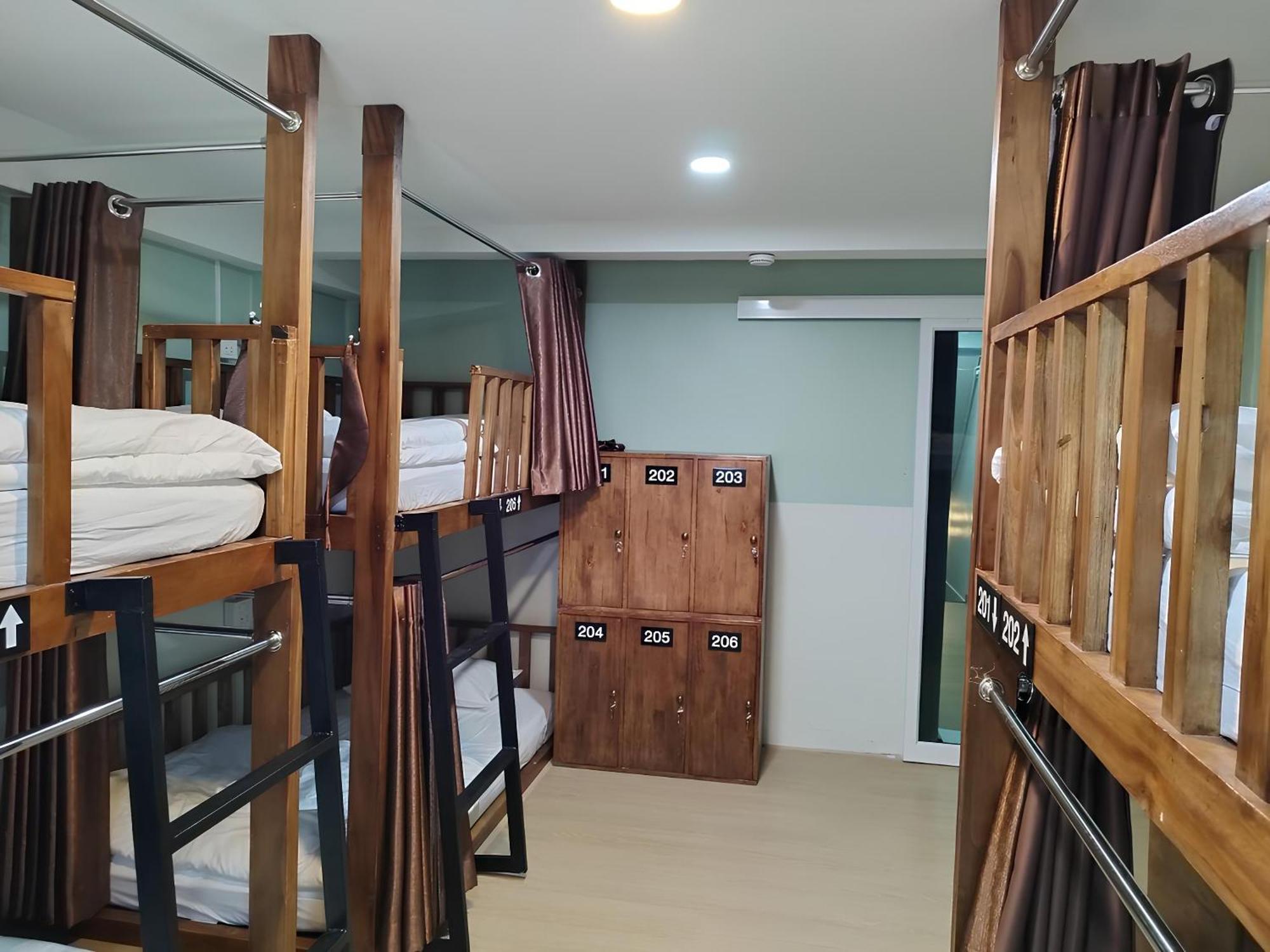 Lub Nai Hostel Patong Ngoại thất bức ảnh